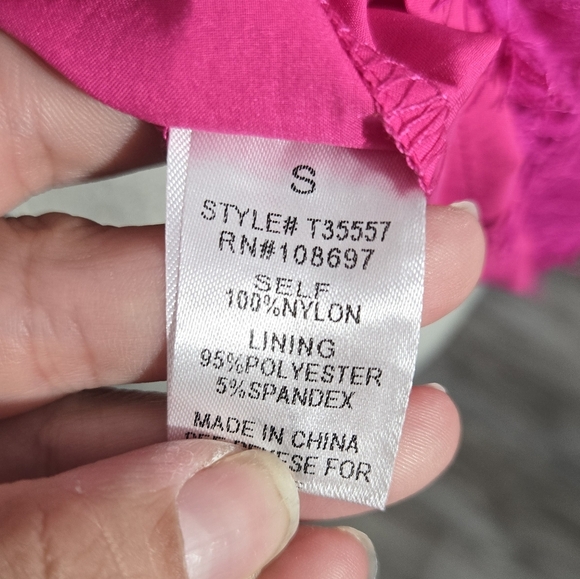 Lipslide Pink Lace Overlay Blouse NWT Sz Small - Picture 5 of 5